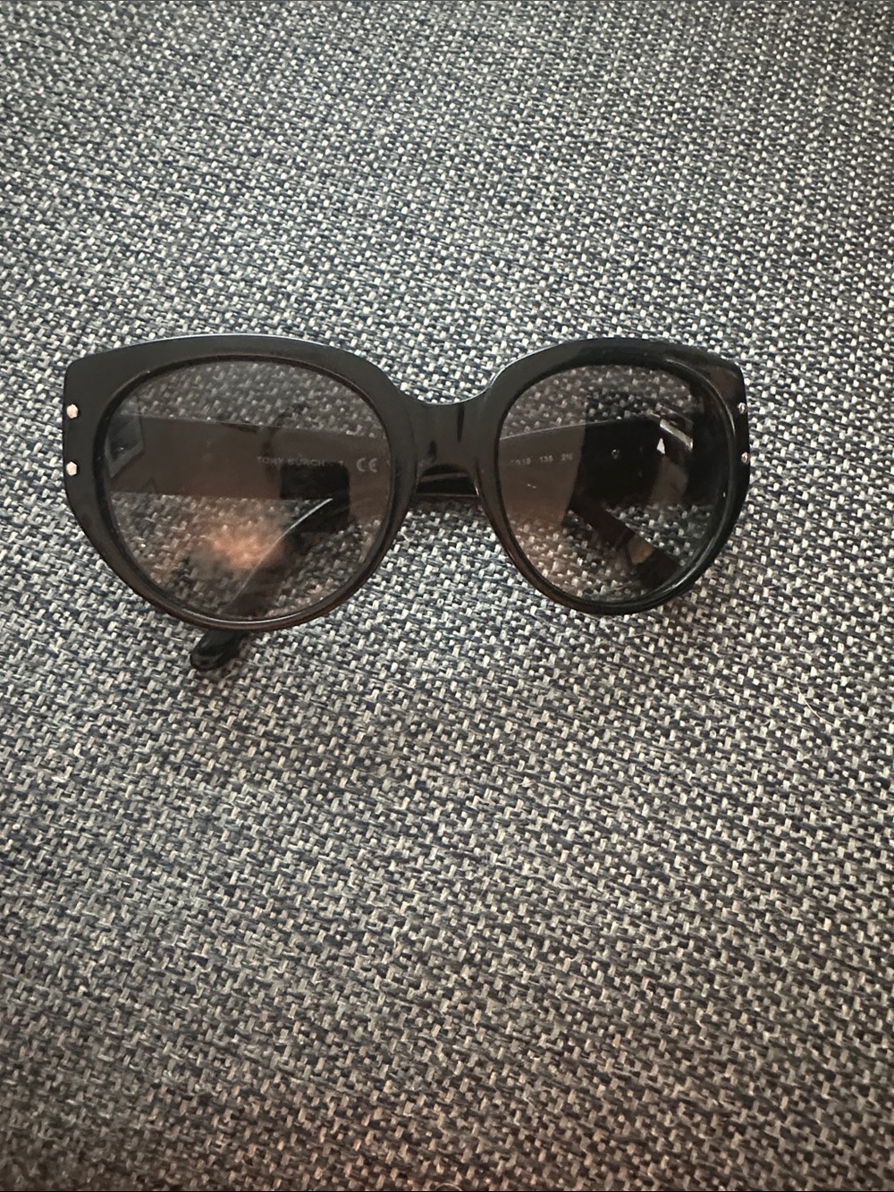 Tory Burch Classic Black Women's Sunglasses - Timeless Style